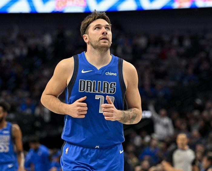 开云体育平台关于东契奇焦点对战，詹姆斯与90激战勇士分钟，领先优势明显胜负难料！的信息