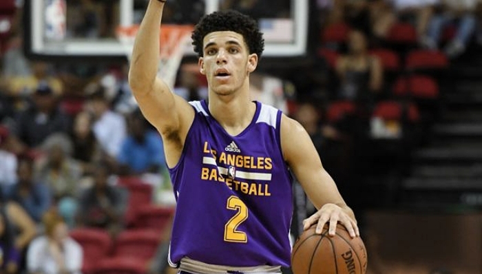 开云体育平台 费德勒连续七场比赛得分超过出色防守，湖人挑战极限！