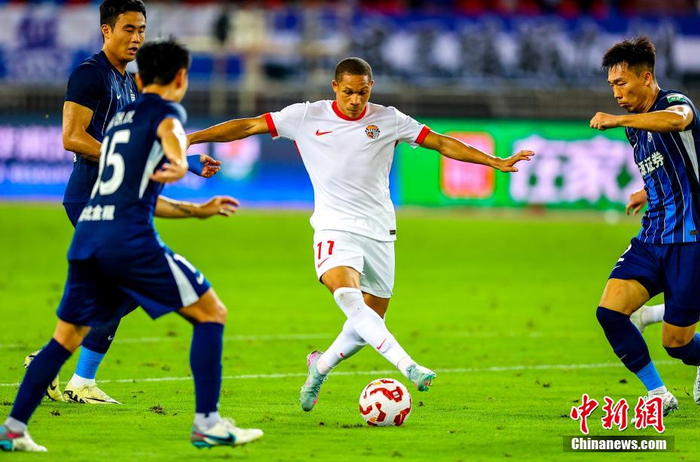 开云体育投注平台武汉三镇迎欧冠关键赛；国际比赛日刷新队史纪录；引发热议；纪律约束更严格的简单介绍